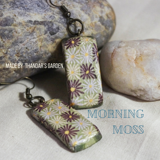 Morning Moss Daisy Rectangle Earring